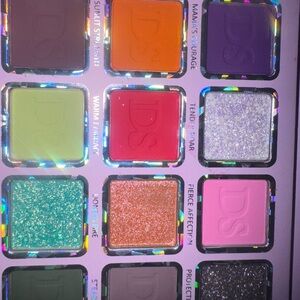 Nwb Stunning colorful eyeshadow pallet